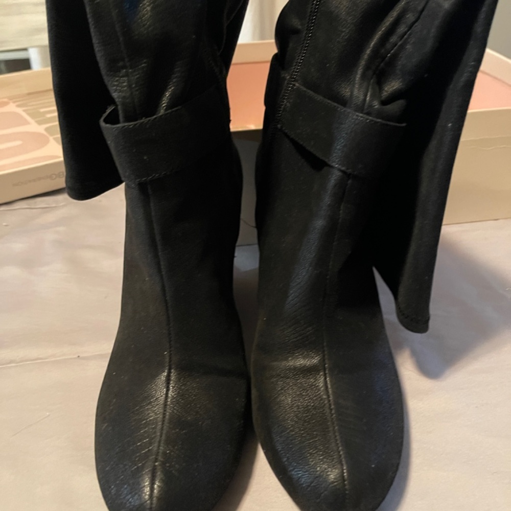 Black Boot With Wedge Heel - image 2